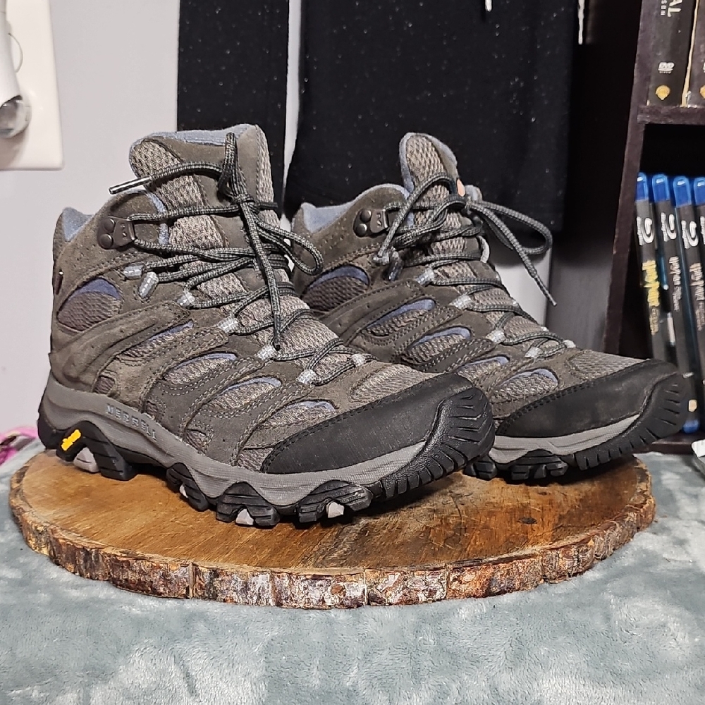 Merrell Gray Women's Hiking Boots - Trail-Ready Mid-Top